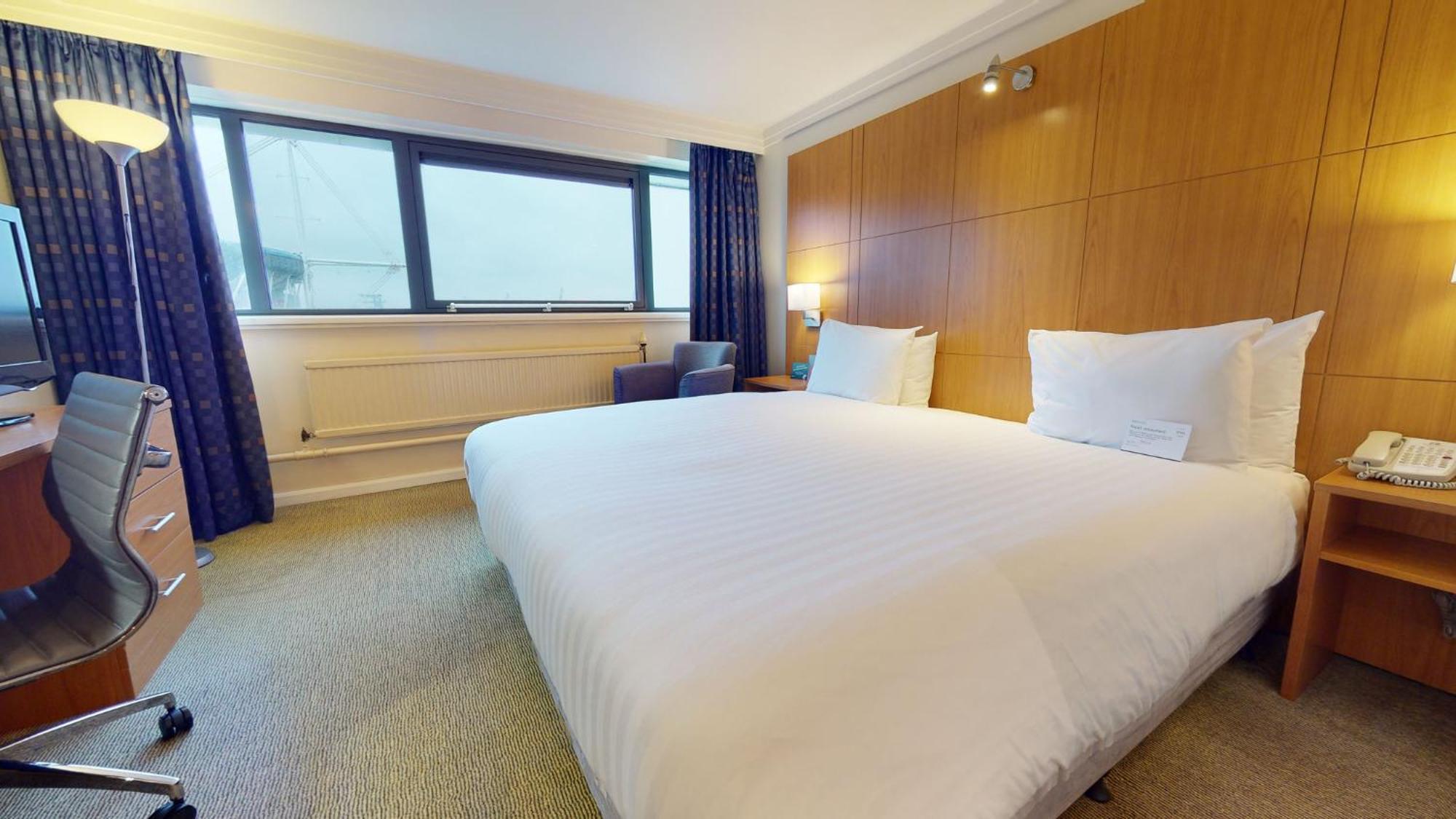Centre By Ihg Cardiff