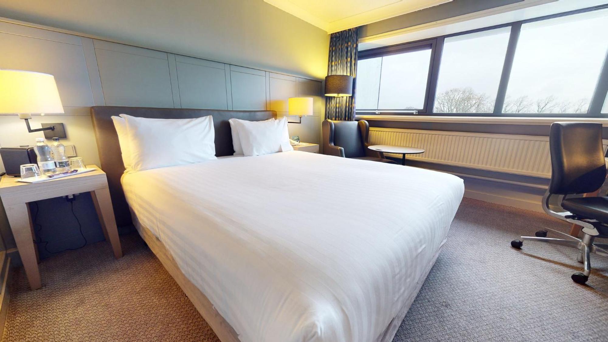 Centre By Ihg Hotel