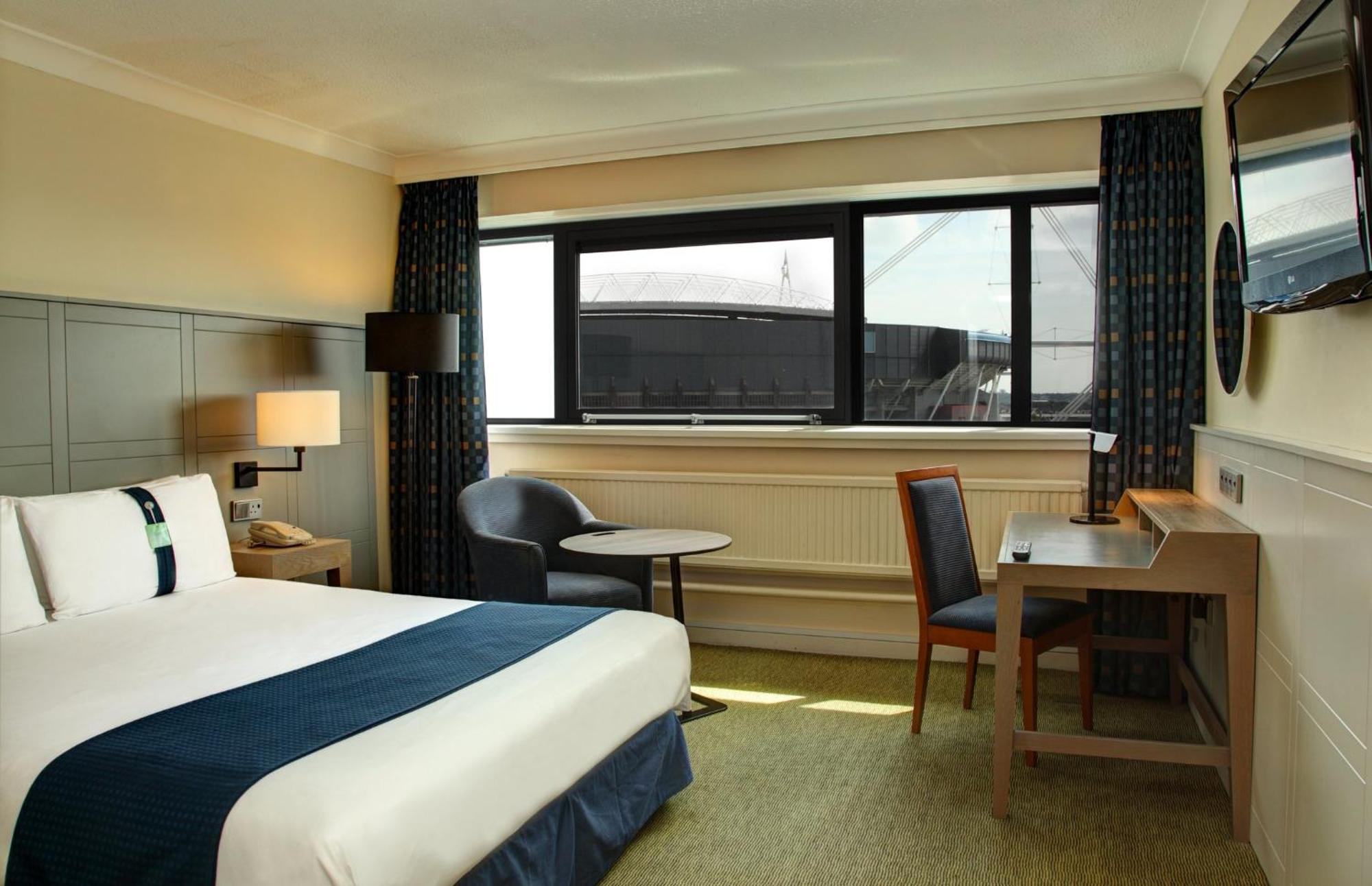 Centre By Ihg Hotel 4*